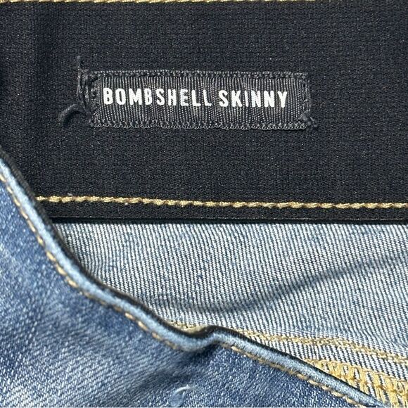 Torrid Womens Bombshell Skinny Premium Stretch Jeans Size 18S  SHORT Distressed‎ - Picture 9 of 11